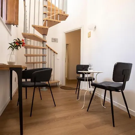 Vespri Apartment *